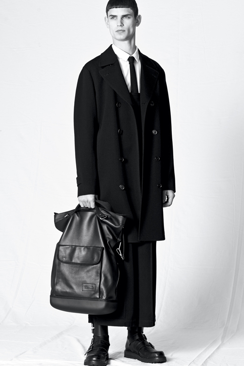 特集】クリスヴァンアッシュが提案する働く男のためのモード