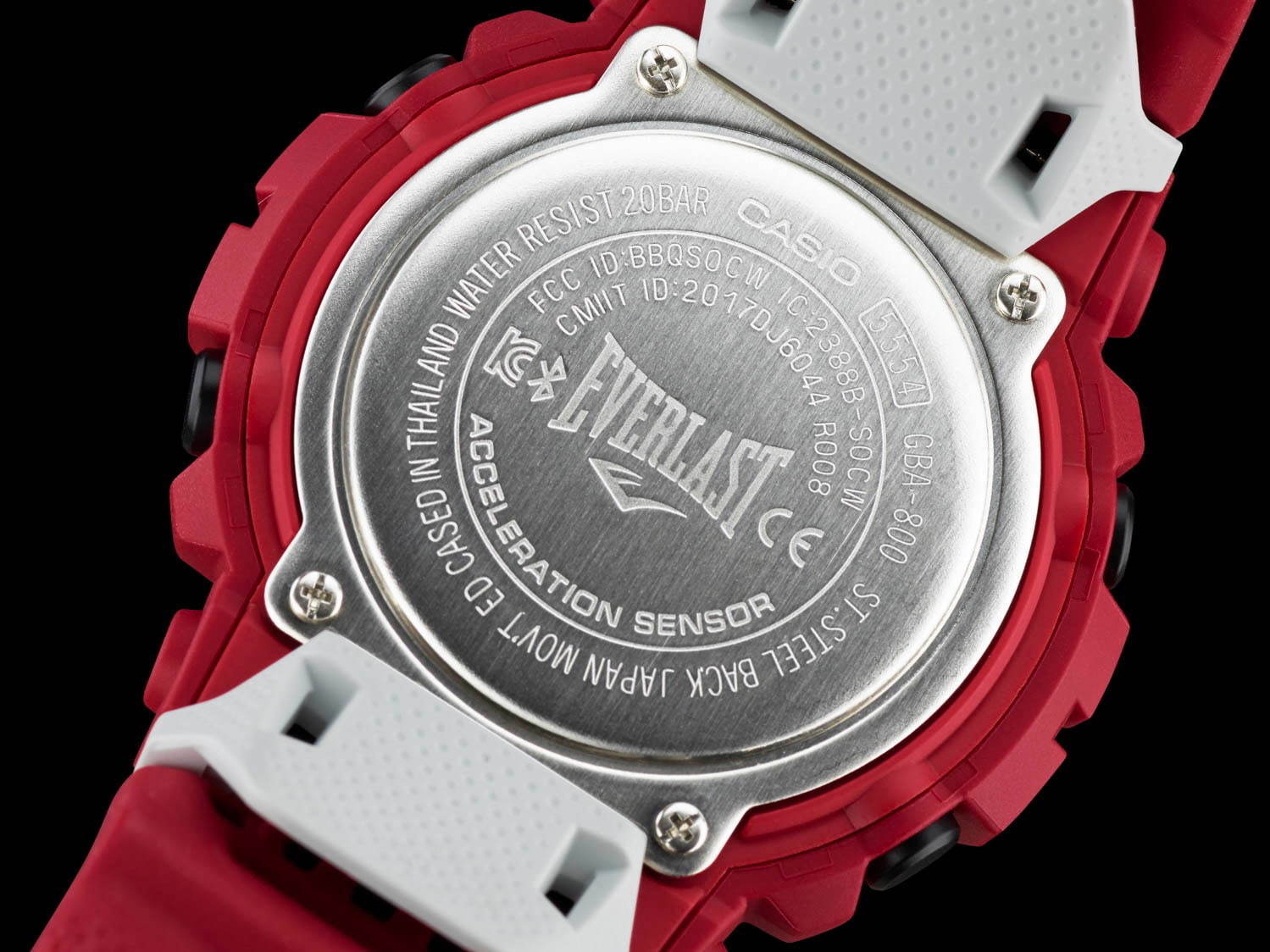 G-SHOCK×エバーラスト、ボクシンググローブの赤に染めたコラボ腕時計