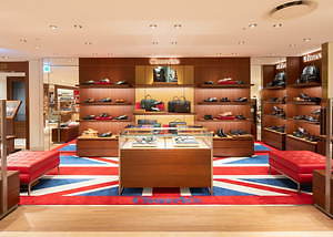 チャーチ「バークロフト」復刻版の新作シューズ、英国伝統靴を想わせる