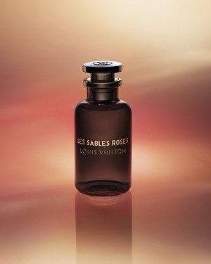 ルイ・ヴィトン新フレグランス「レ・サーブル・ローズ」“砂漠の風景”に