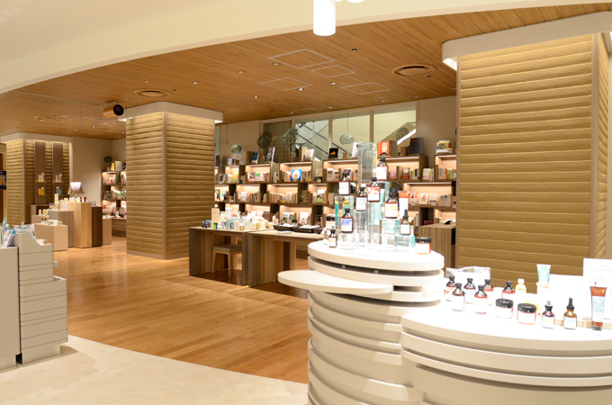 新宿伊勢丹にケアと予防のビューティフロア登場、ミランダー・カーの