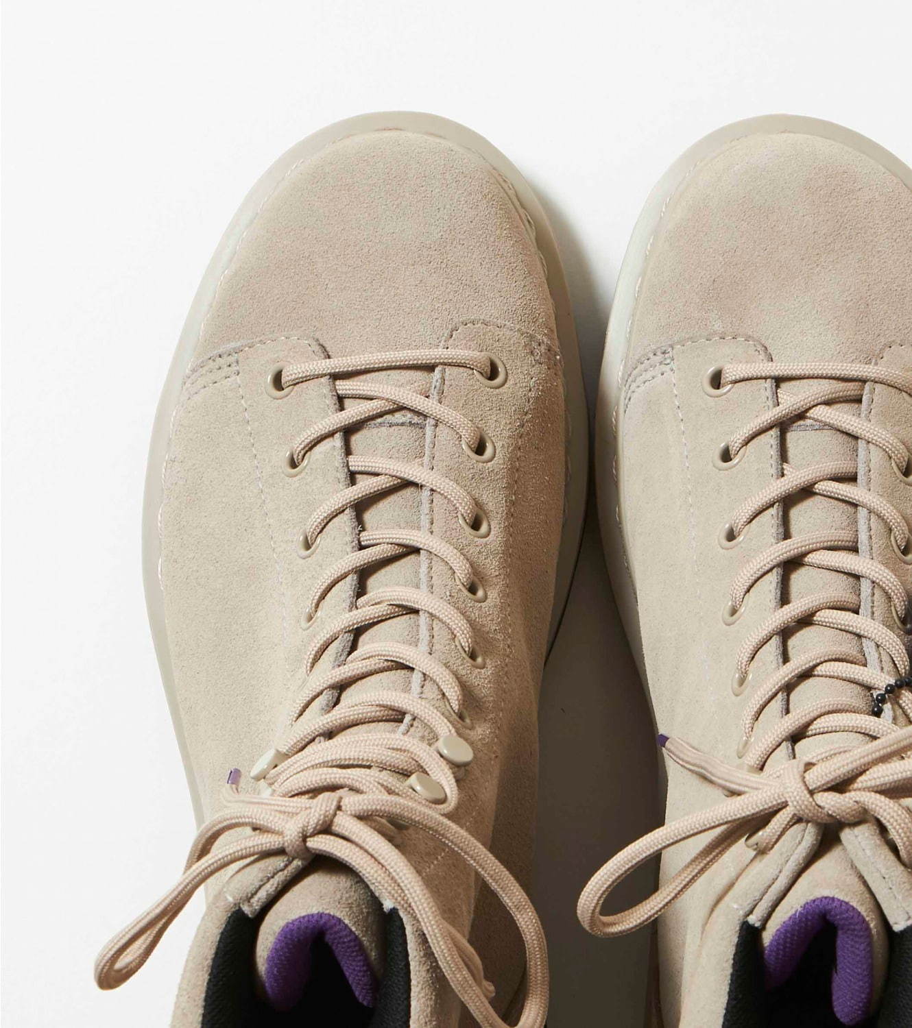 ザ・ノース・フェイス パープルレーベル×ドクターマーチン、レザーを