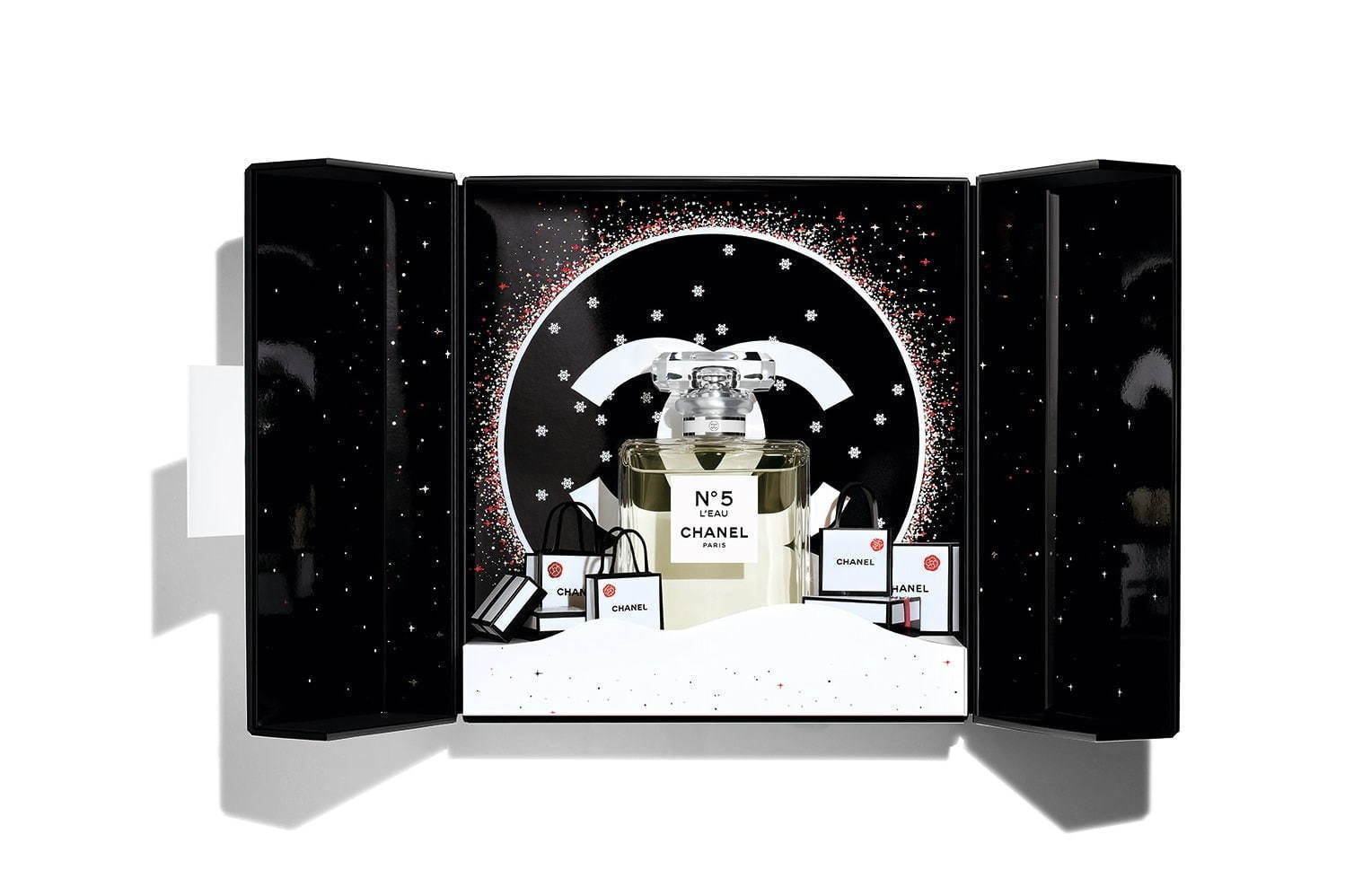シャネル「N°5」を“塗る？飾る？持ち運ぶ？”2019年クリスマスだけの