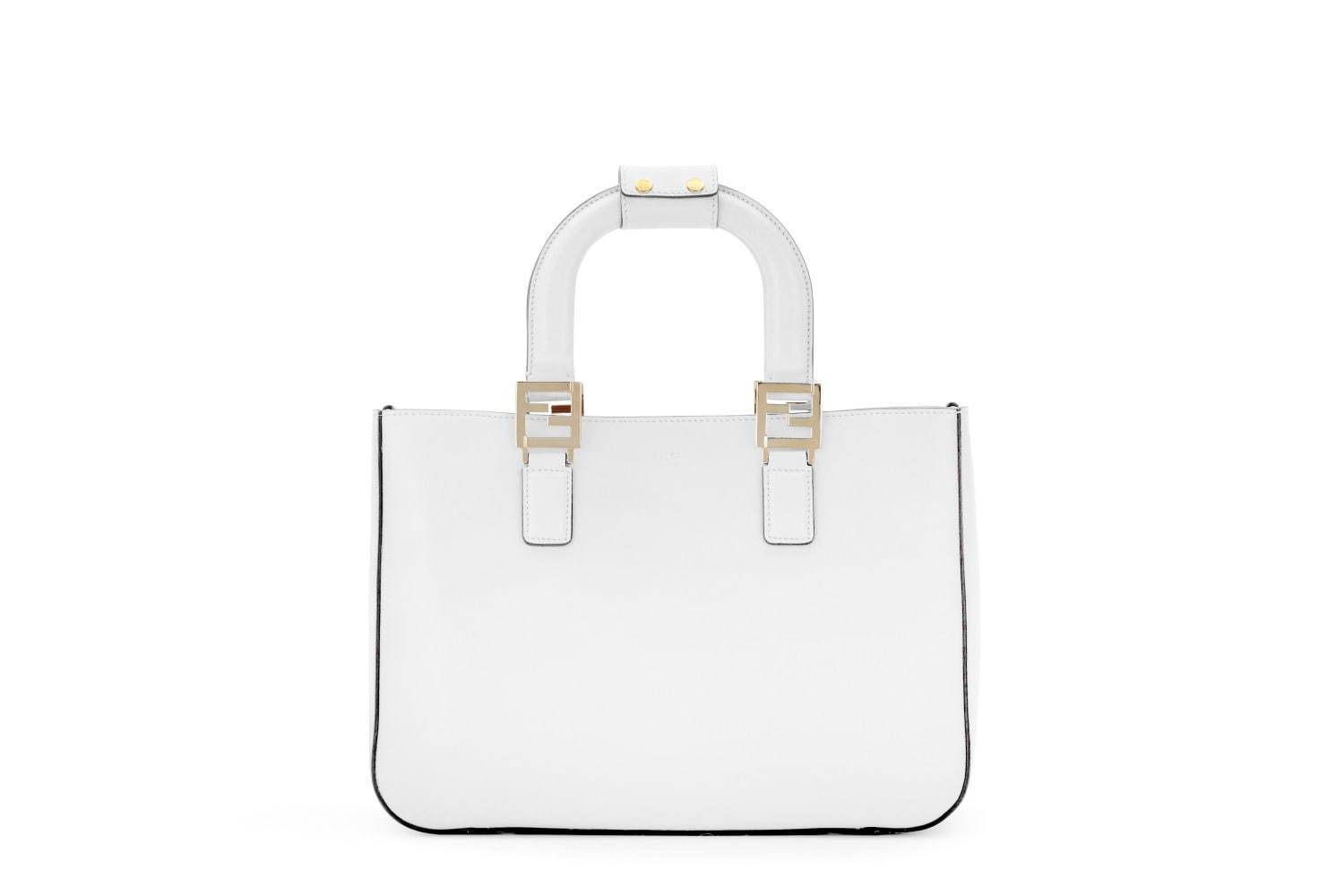 フェンディの新作バッグ「FFトート」ハンドルとバッグを繋ぐ“FFロゴ