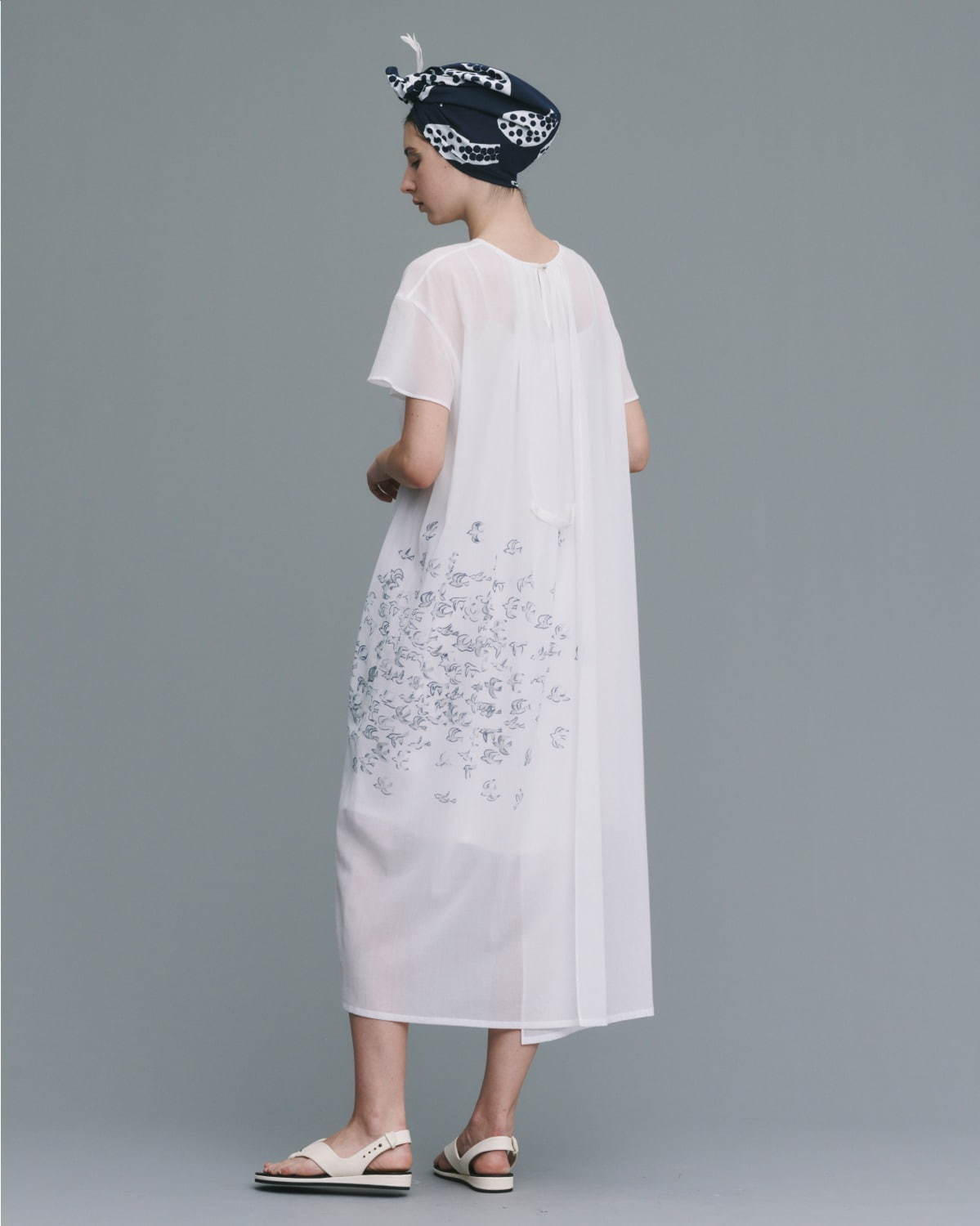 ミナペルホネン コットンシャツ ライン カットワーク刺繍 キナリ オフ