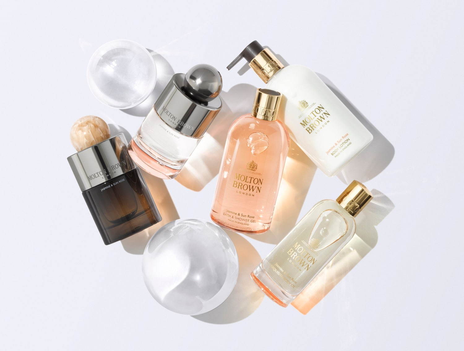 モルトンブラウン大阪限定フレグランス「ジャスミン＆サンローズ」花々