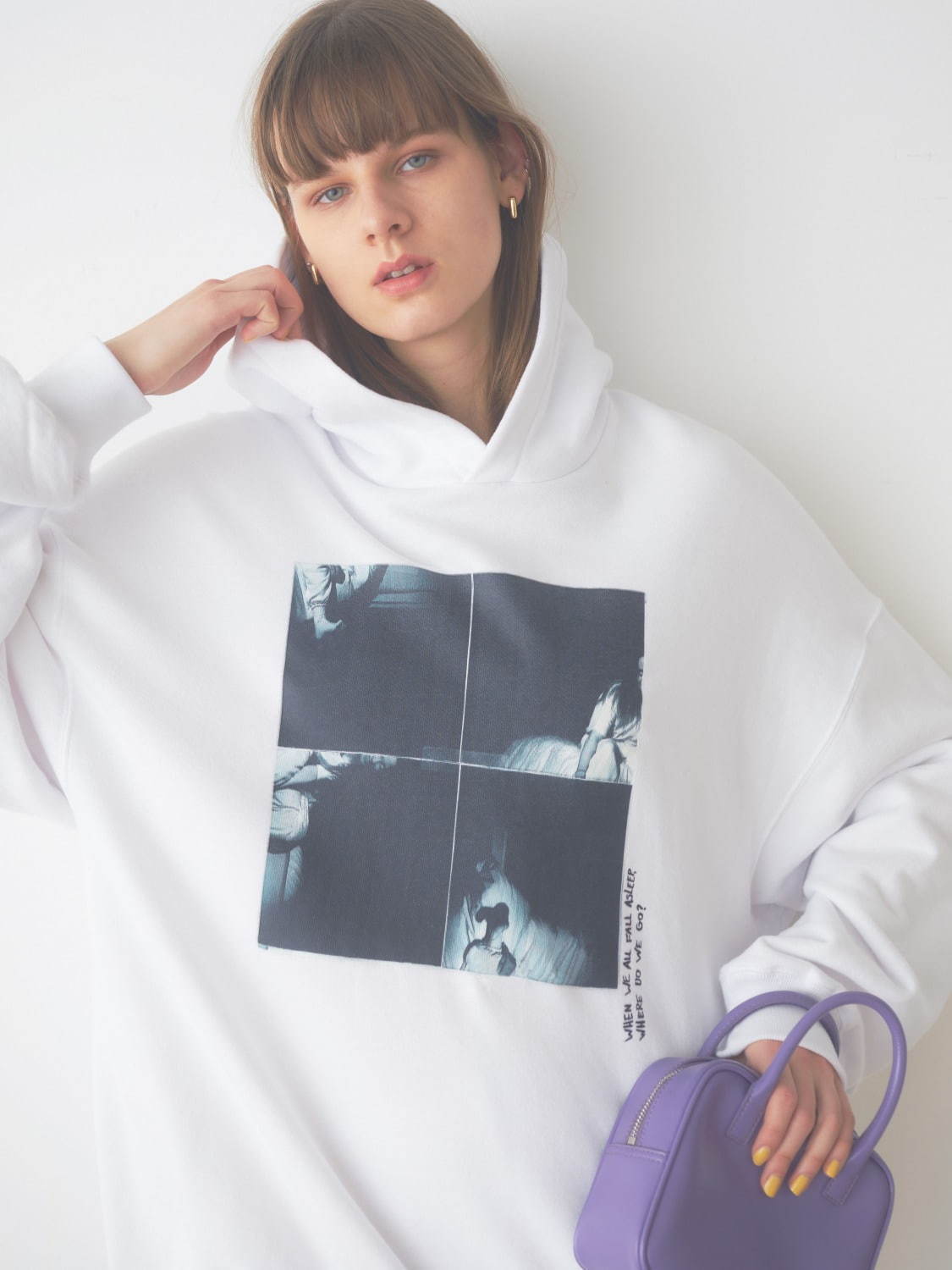 スナイデルから、ビリー・アイリッシュをフィーチャーしたTシャツ