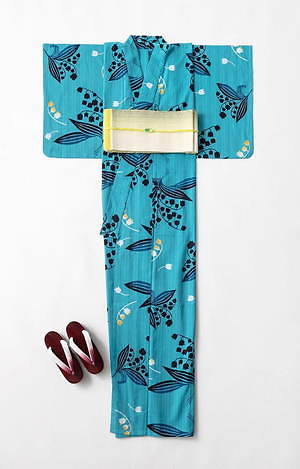 ミュベール初の浴衣は「スズラン柄」伝統工芸の手染めによる