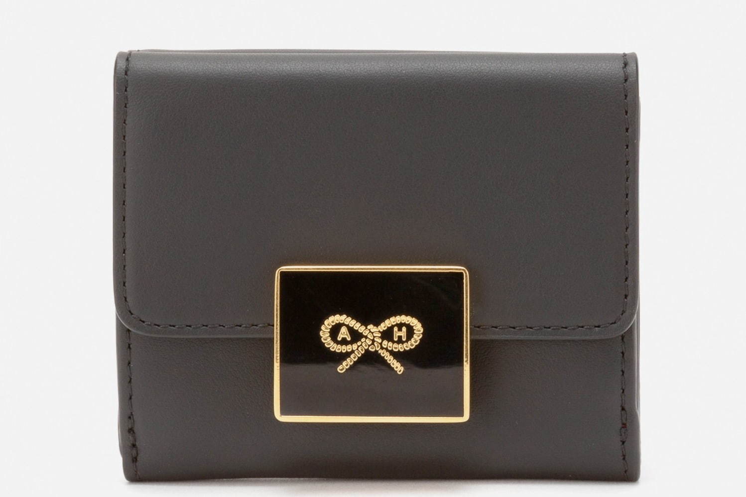 アニヤ ハインドマーチの人気ウォレット、キュートな“目玉”や“リボン