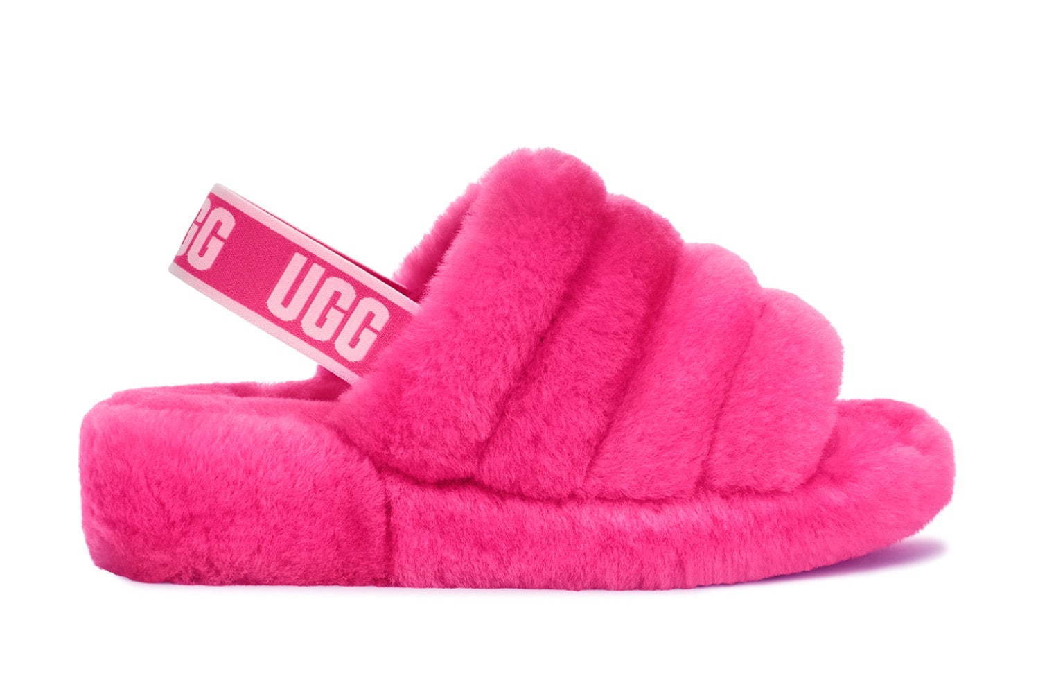 写真8/27｜UGGの“厚底ソール＆ふわふわファー”サンダル、ピンクや