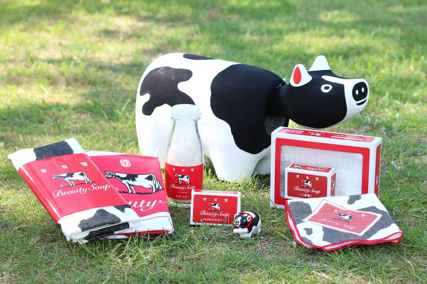 中川政七商店×牛乳石けん“赤箱”入りみくじやホルスタイン柄ハンカチ