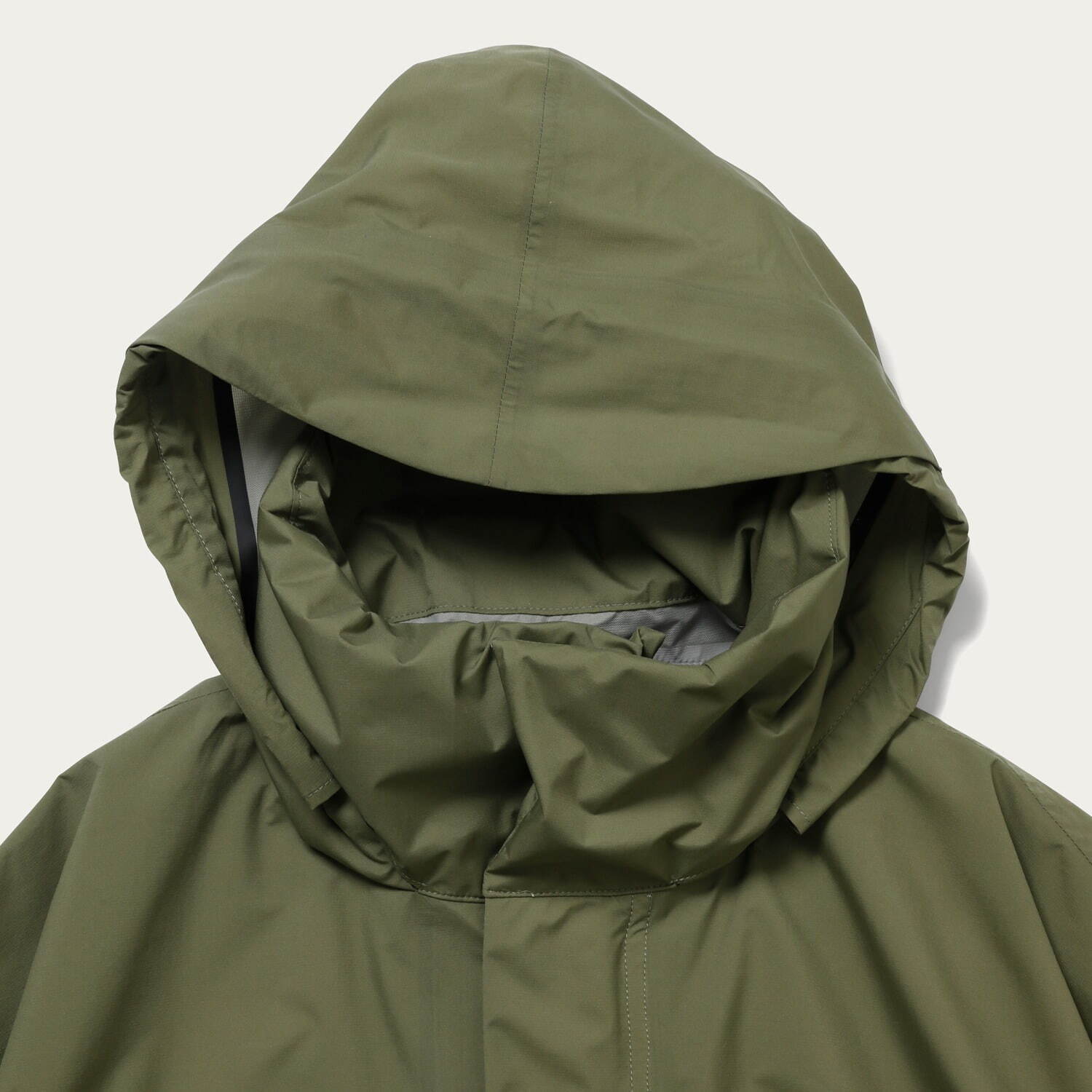 ハイクのユナイテッドアローズ別注コート、防水透湿性能＆2WAY仕様