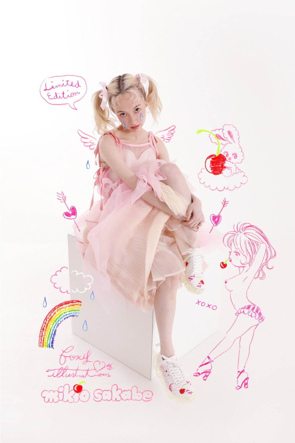 ミキオサカベ「チェリー」柄“ぷっくりソール”スニーカー、フォクシー