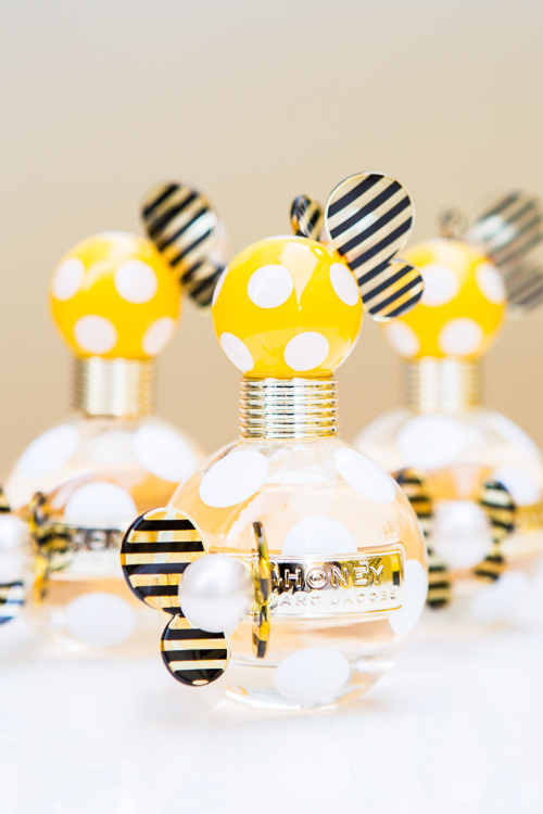 マーク ジェイコブスから新香水「ハニー」が登場 - 黄色のロンドンバス