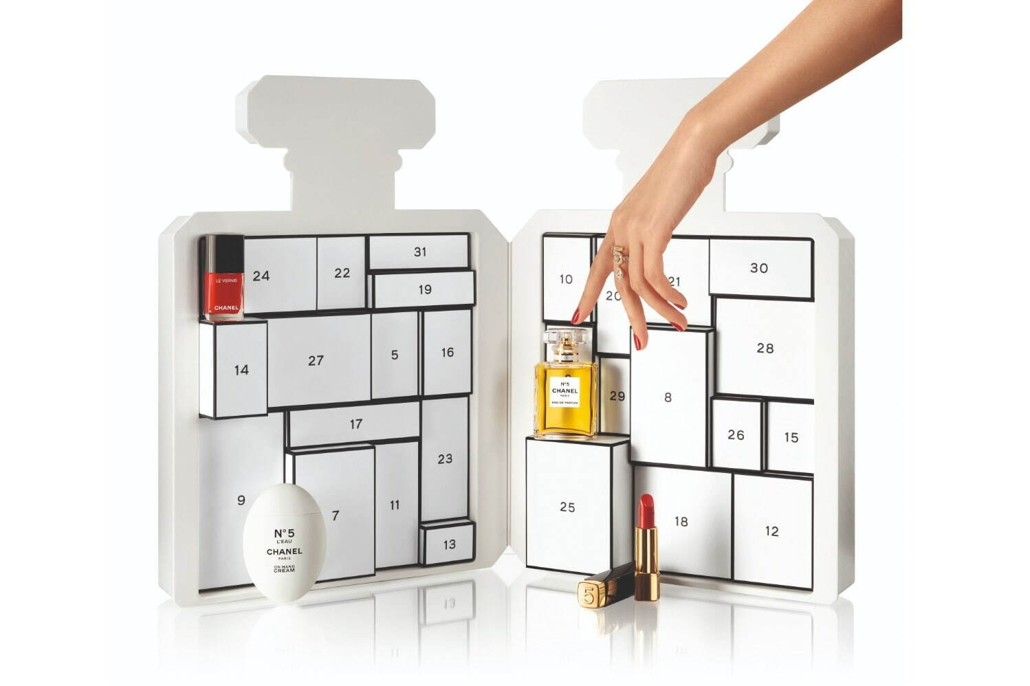 CHANEL シャネル アドベントカレンダー 箱のみ 【公式通販】