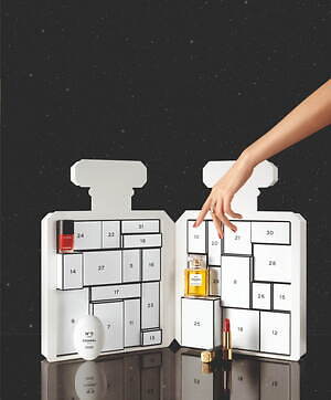 シャネル N°5」のアドベントカレンダー、人気香水＆リップ入りの21年