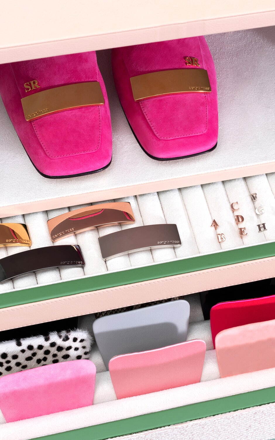 セルジオ ロッシ「sr1 スリッパ」新作、“もこもこ”インソール×スエード