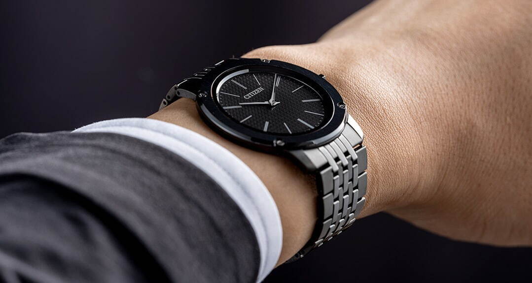 写真9/11｜シチズン「シチズン エコ・ドライブ ワン」にジルコニア