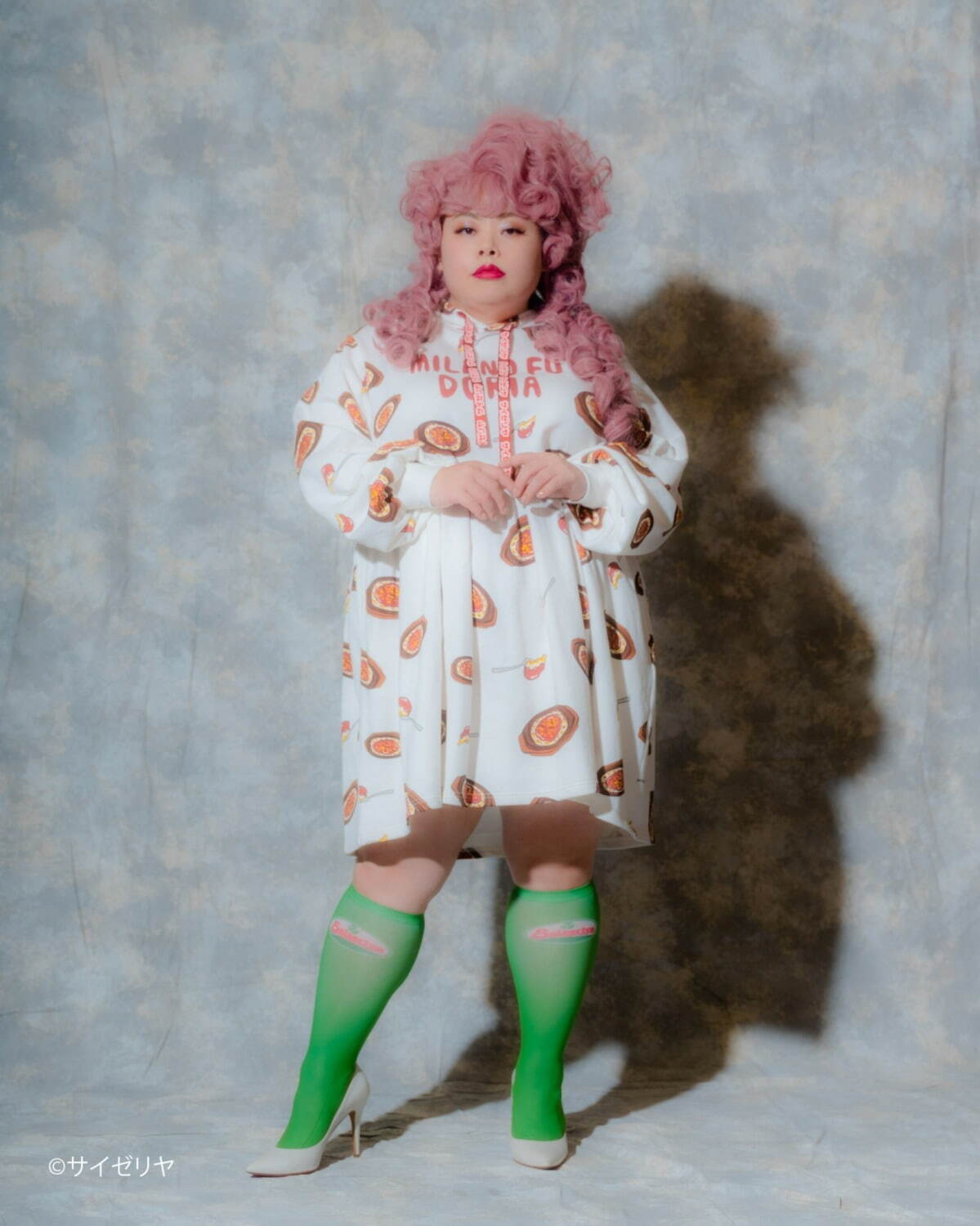 渡辺直美のプニュズ×サイゼリヤ「ミラノ風ドリア＆小エビのサラダ」総