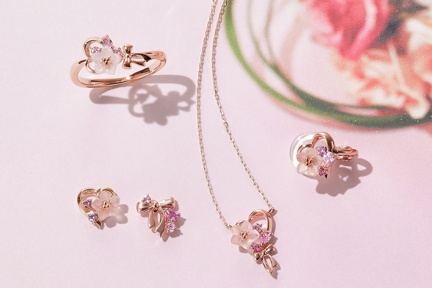 スタージュエリー ガールの新作「スノー ラビット」ネックレス＆リング