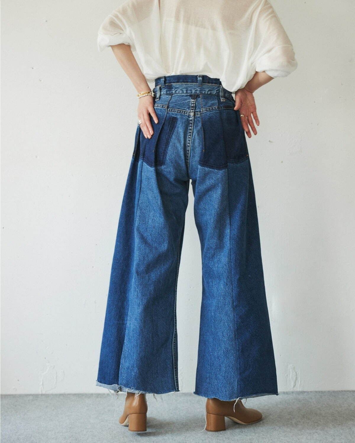 77サーカ“1点もの”リメイクデニムをカレンソロジー別注で、ルーズ