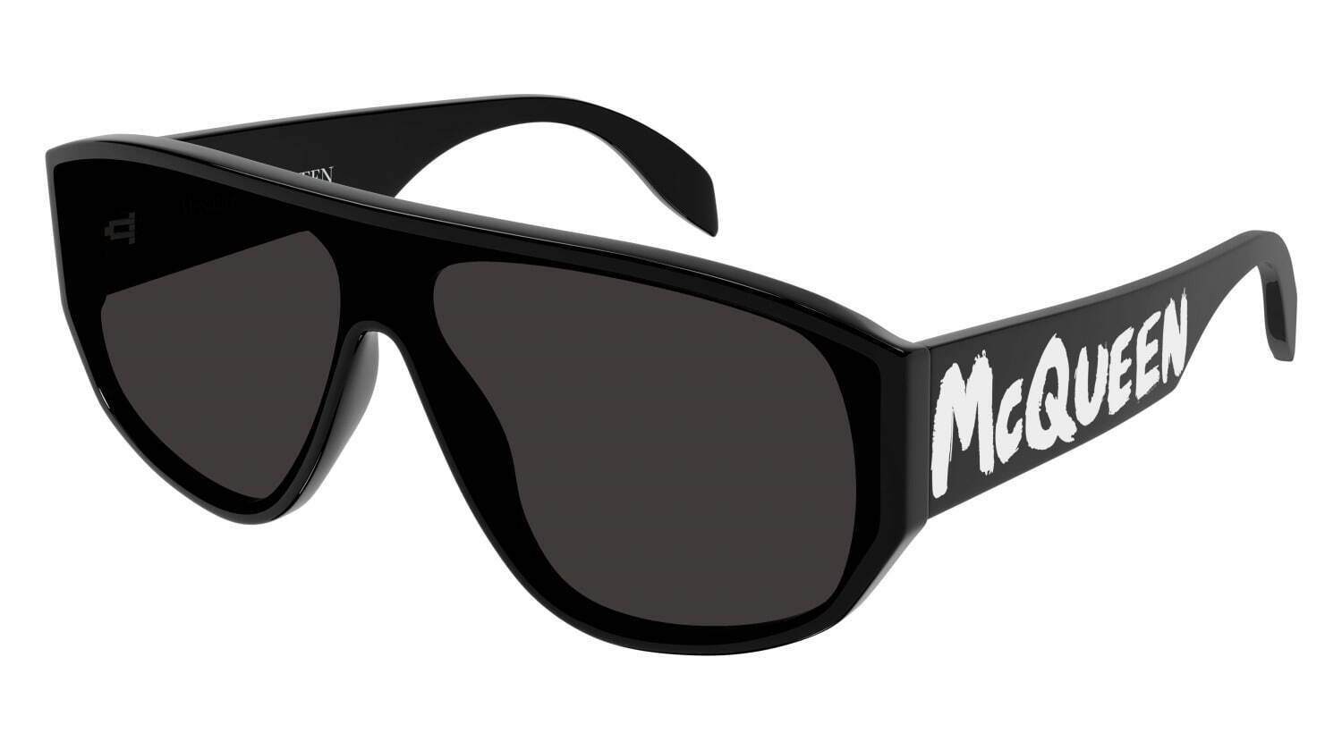 アレキサンダー・マックイーン“スカルペンダント”が輝く新作アイウェア