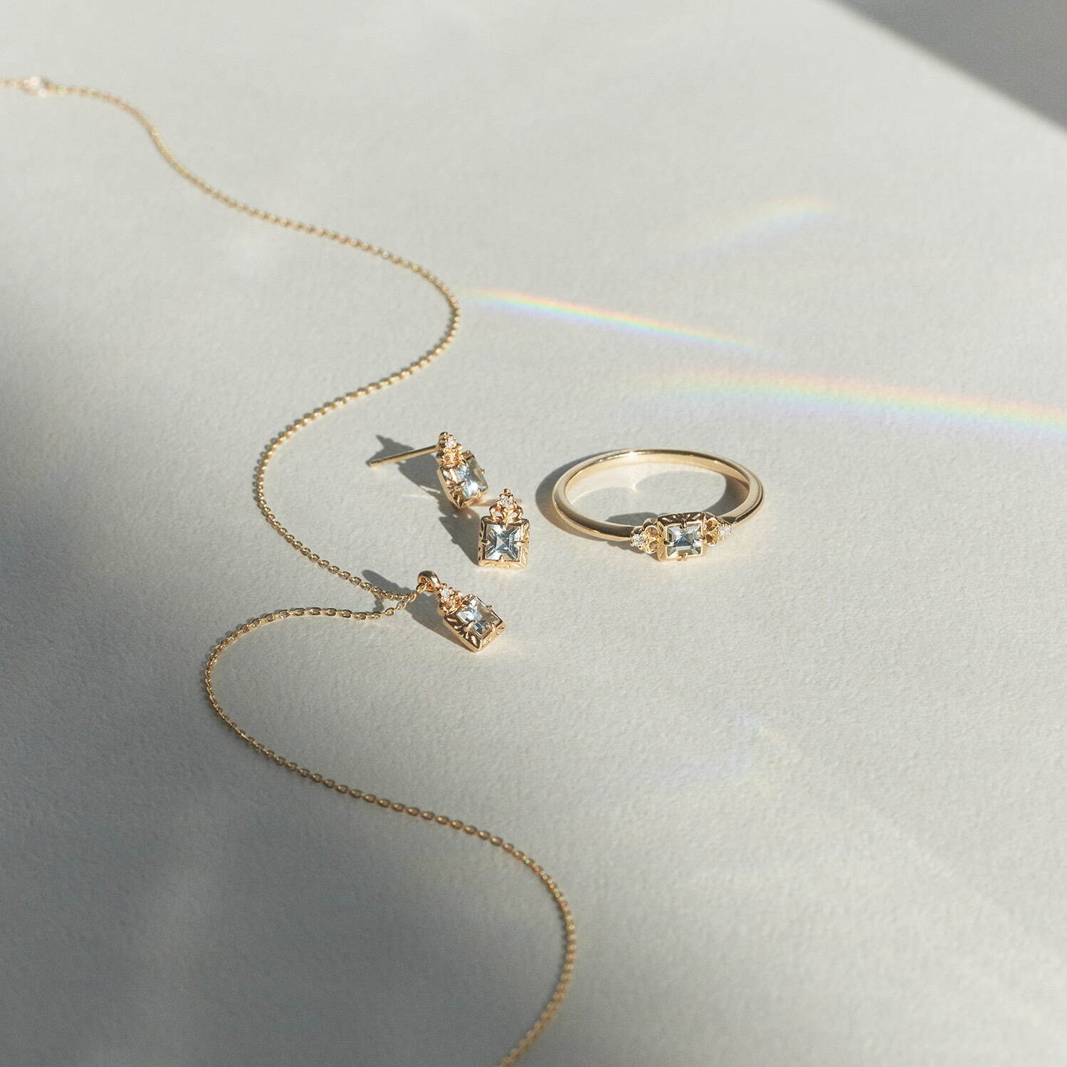 ノジェス新作ジュエリー、”万華鏡の世界”モチーフのイヤーカフ＆アクア