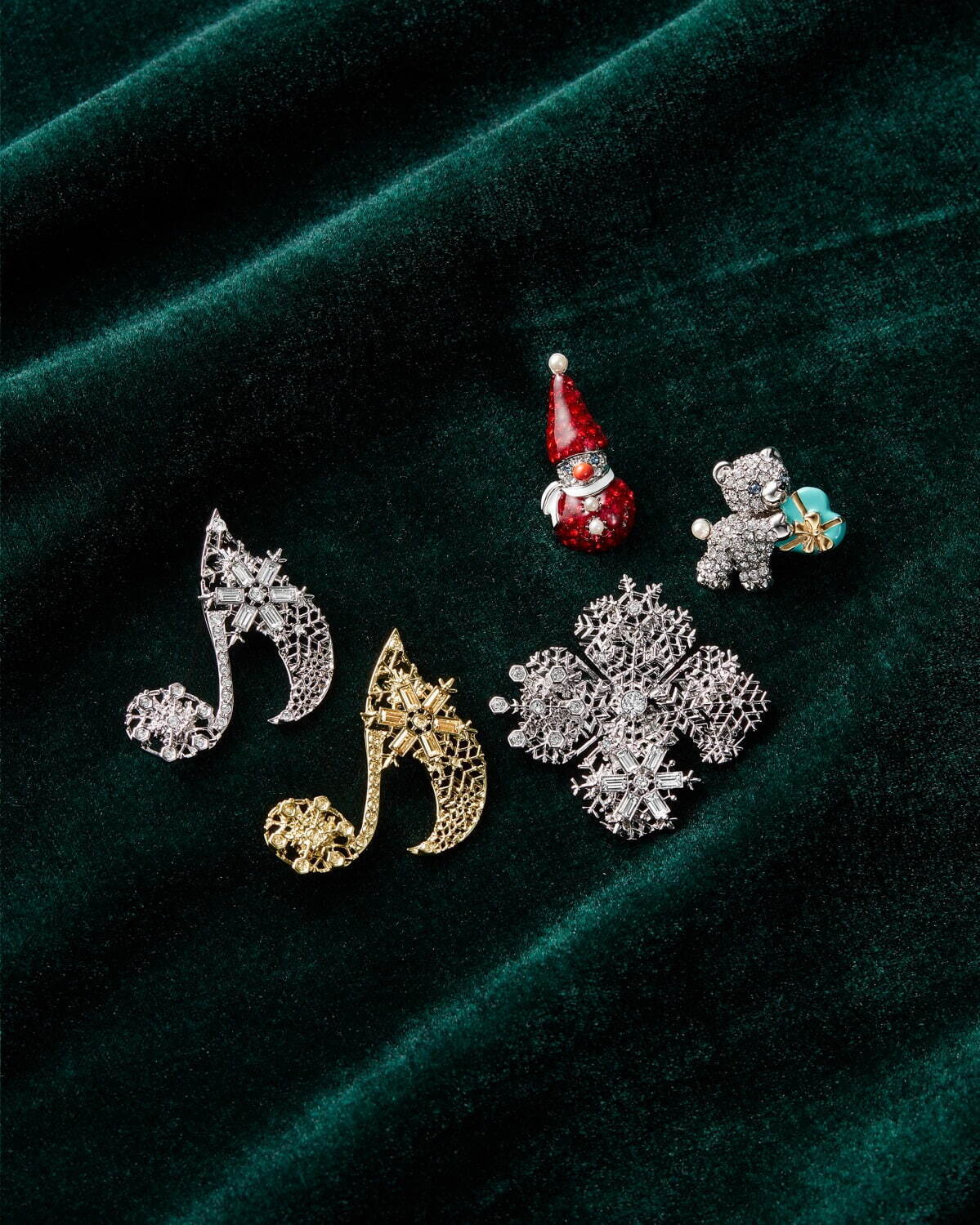 ヴァンドームブティック22年クリスマスアクセサリー、“雪の結晶”が