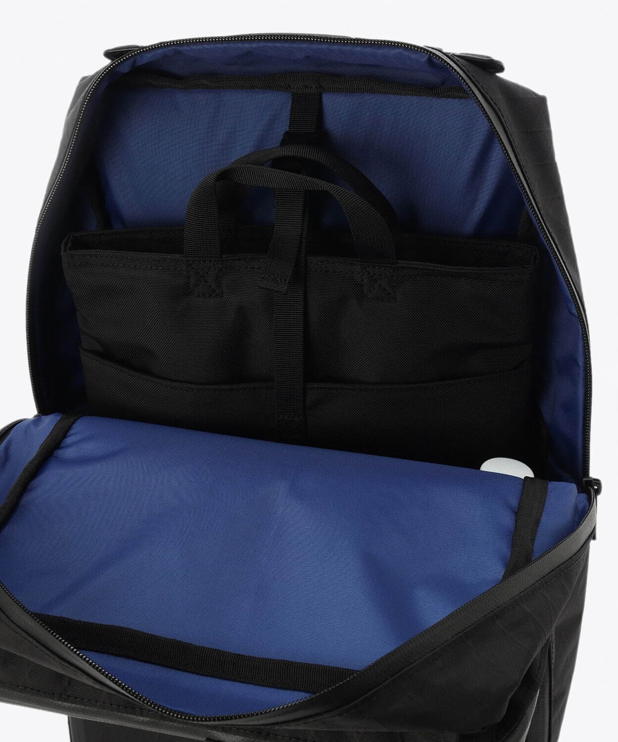 コロンビア ブラックレーベル新作バックパック、高機能×ミニマルな