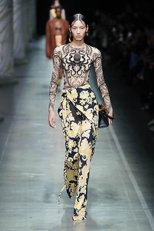 エトロ 2024年春夏コレクション - 大胆に、時に軽やかに