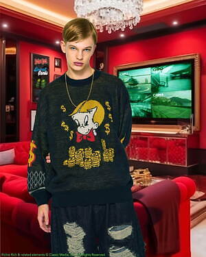 ランド バイ ミルクボーイ×『リッチーリッチ』コラボウェア、“山積み