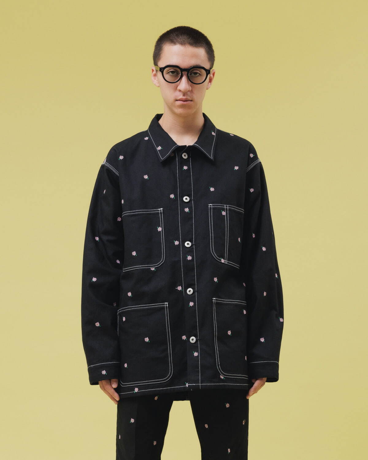 ノントーキョー×ユニバーサルオーバーオール、“煌めく花”の刺繍入り