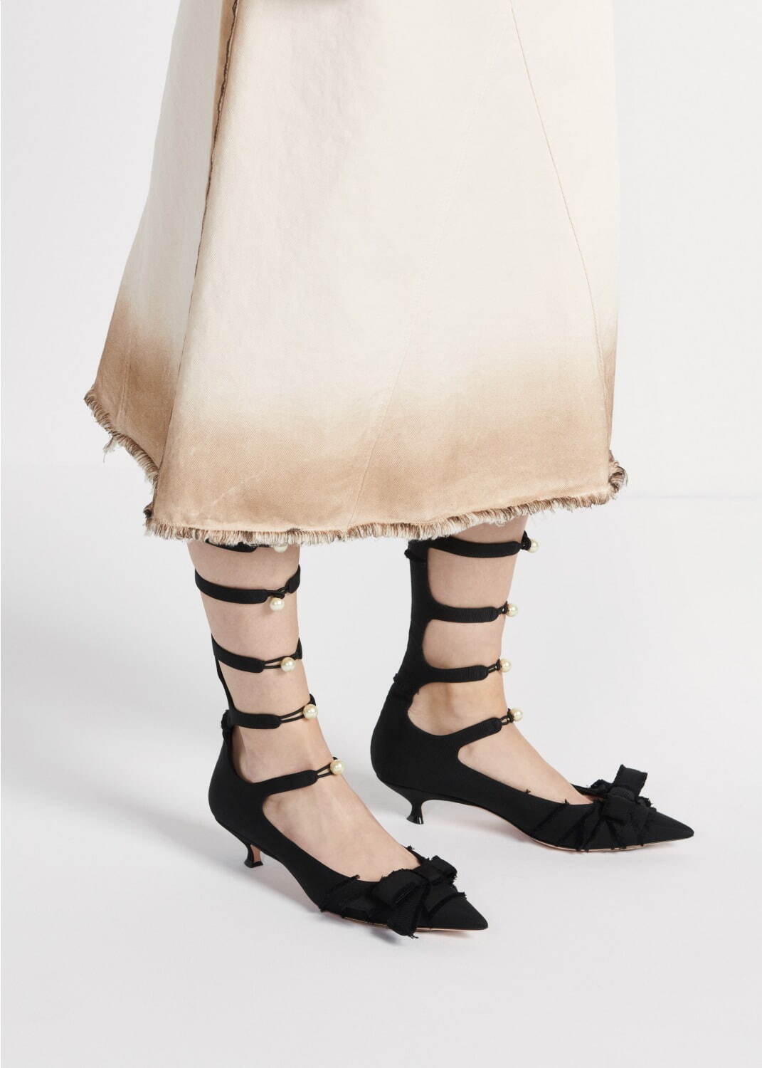 ディオール24年春夏パンプス「アディオラブル」“ブラックリボン×CDロゴ