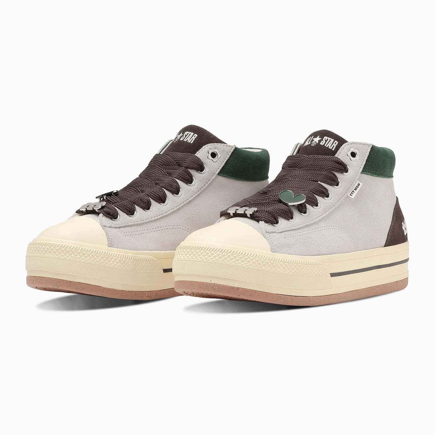 コンバース×ティー「オールスター」マルチカラーの厚底スニーカー