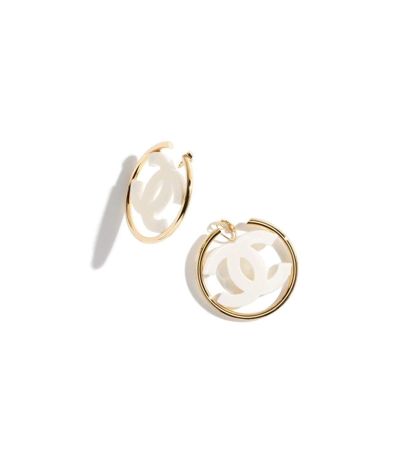 シャネル24年春夏コスチュームジュエリー、「ダブルC」フープピアスや