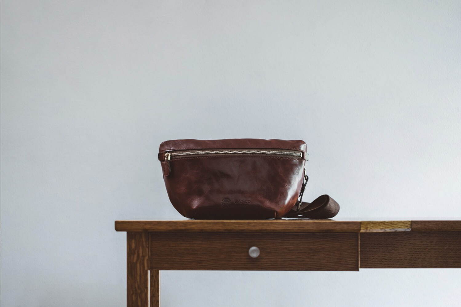 ガンゾ新バッグシリーズ「ジーユーディー・エスティー」伊・グイディ社