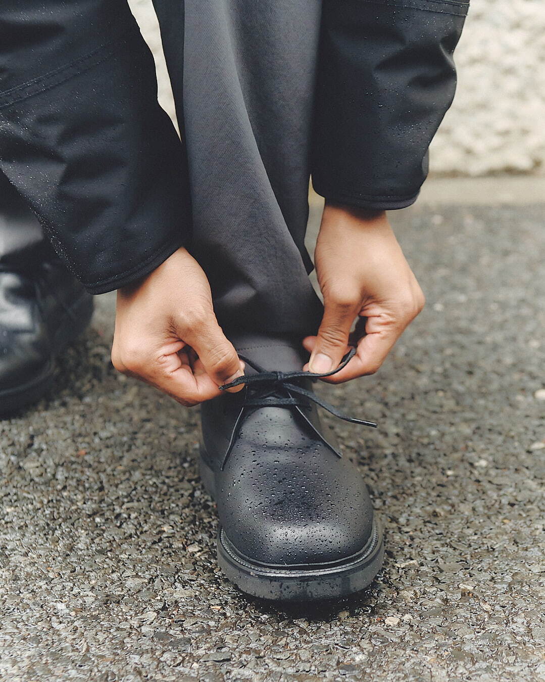 ナナミカとリーガルのレザーブーツ、定番サドルシューズをゴアテックス