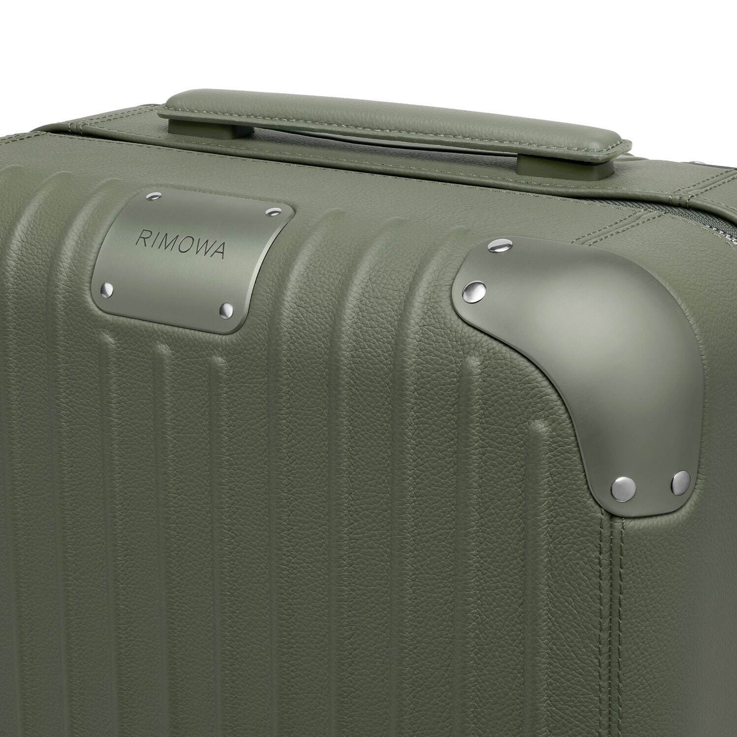 リモワのレザー製スーツケース「ディスティンクト」“自然”着想の深い