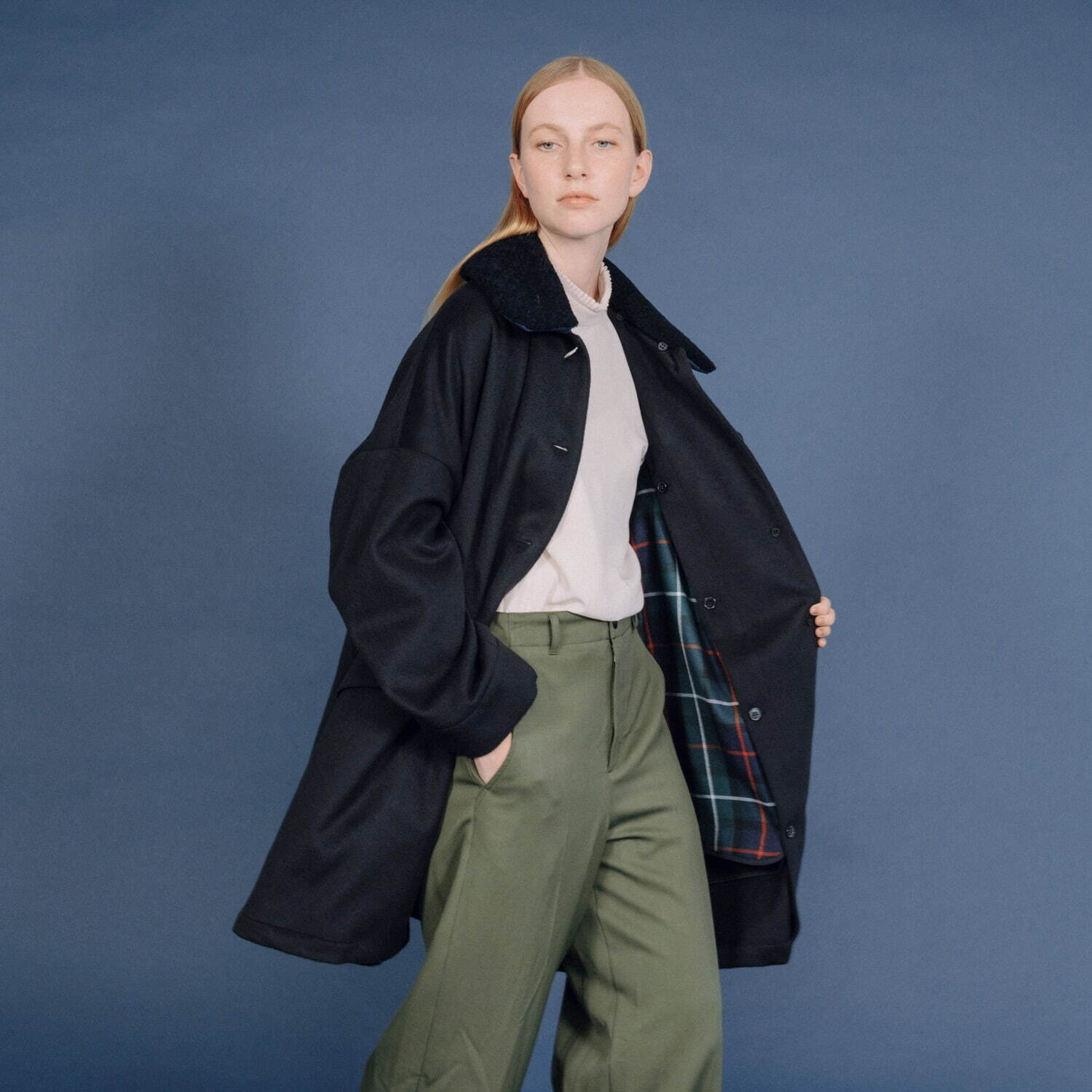 J&M デヴィッドソン×マッキントッシュの限定Aラインコート、ファー襟と