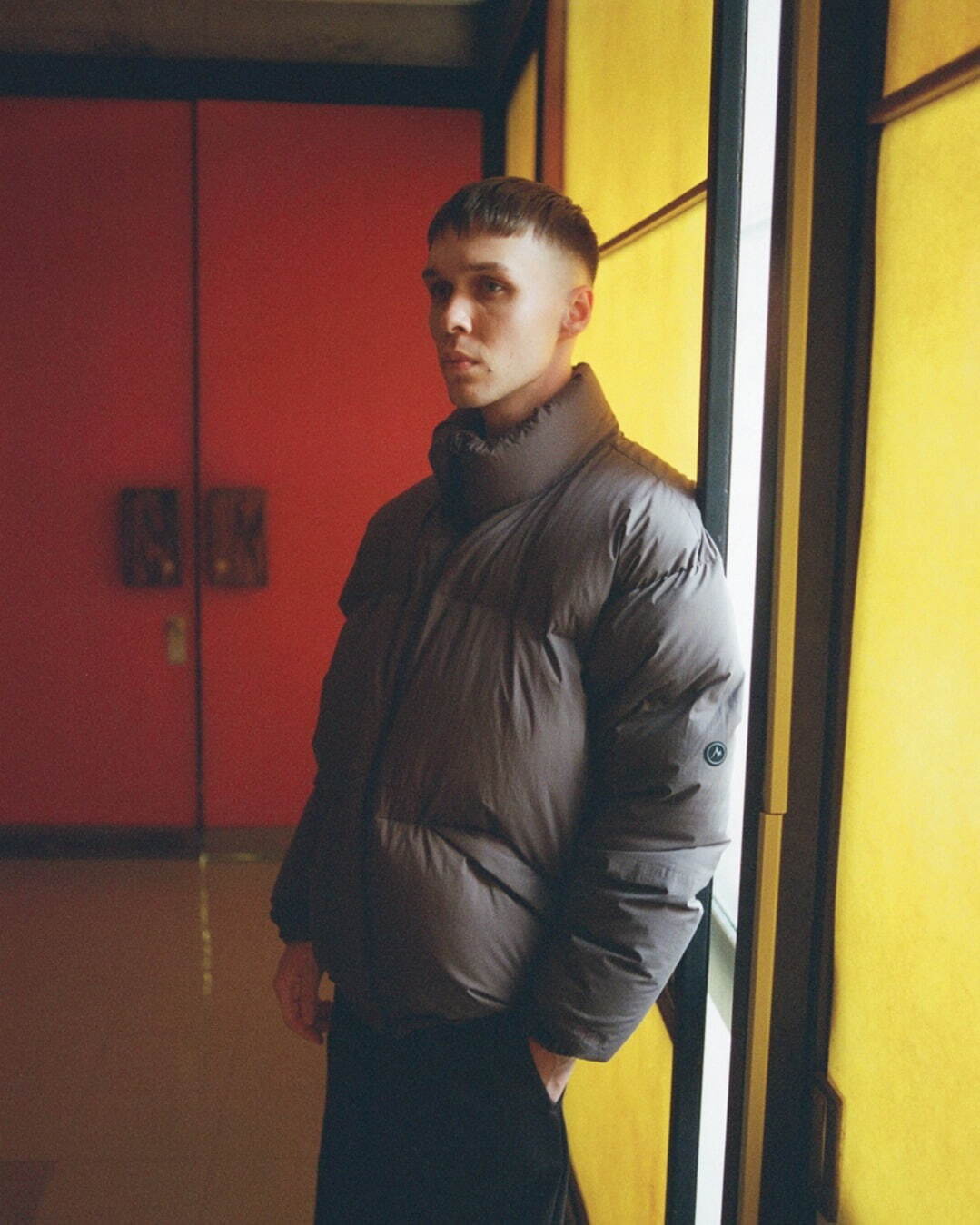 マーモット“スタンドカラー”のゴアテックス素材ダウンジャケット