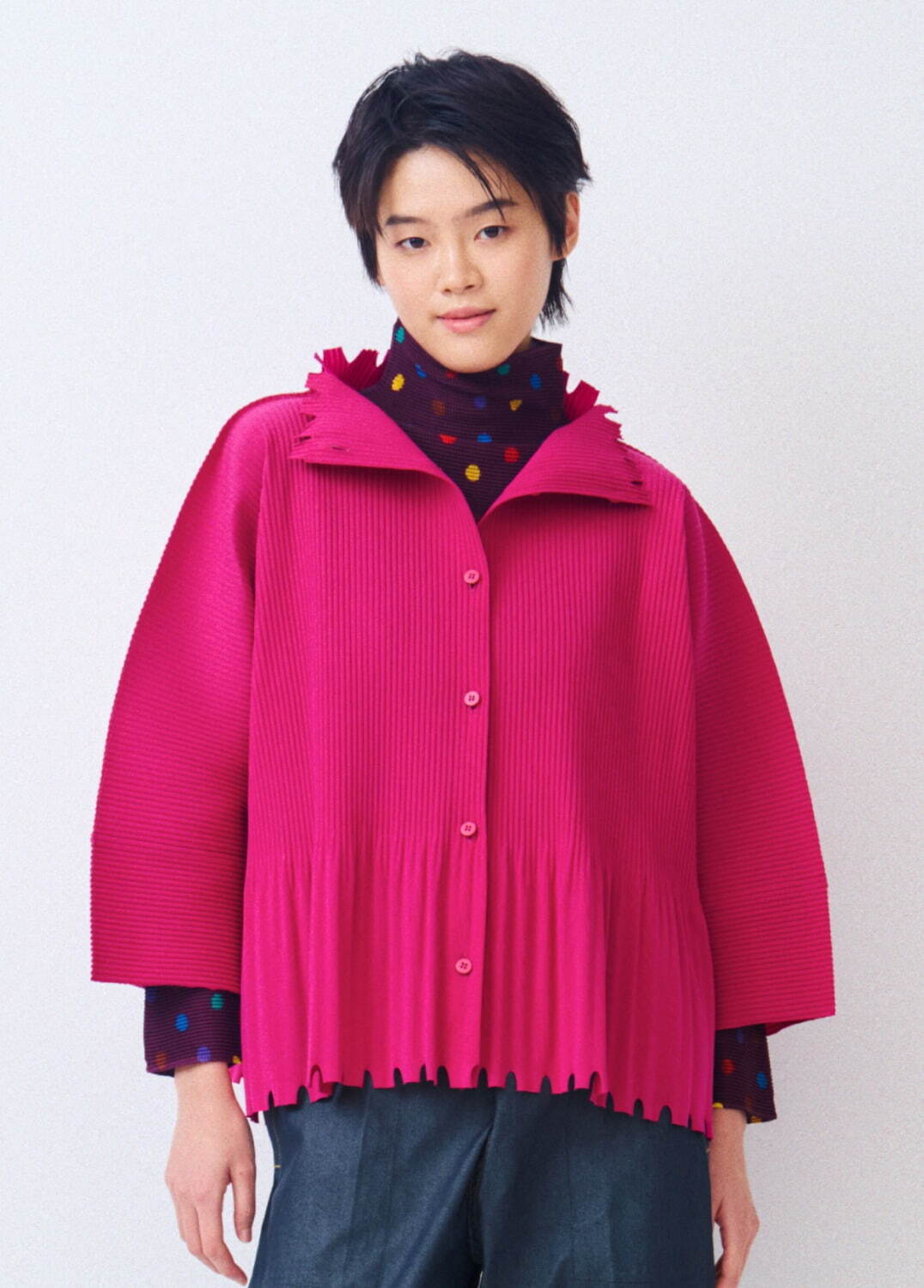 ミー イッセイ ミヤケ、“週末の楽しみ”を表現したトップス＆フリンジ