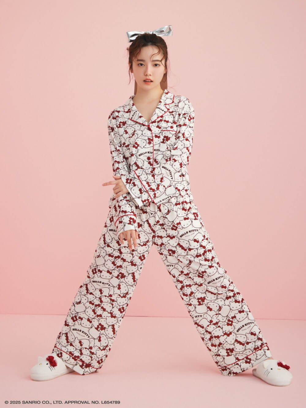 スナイデル ホーム×ハローキティのルームウェア、りんごボタンカーデや