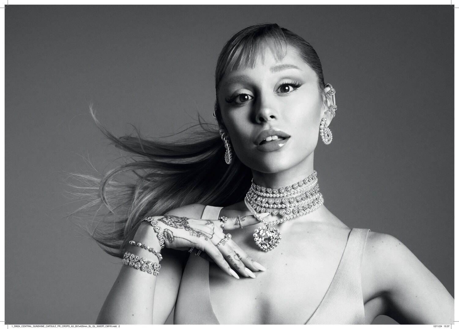 スワロフスキー×アリアナ・グランデの限定ジュエリー、“音符やハート型