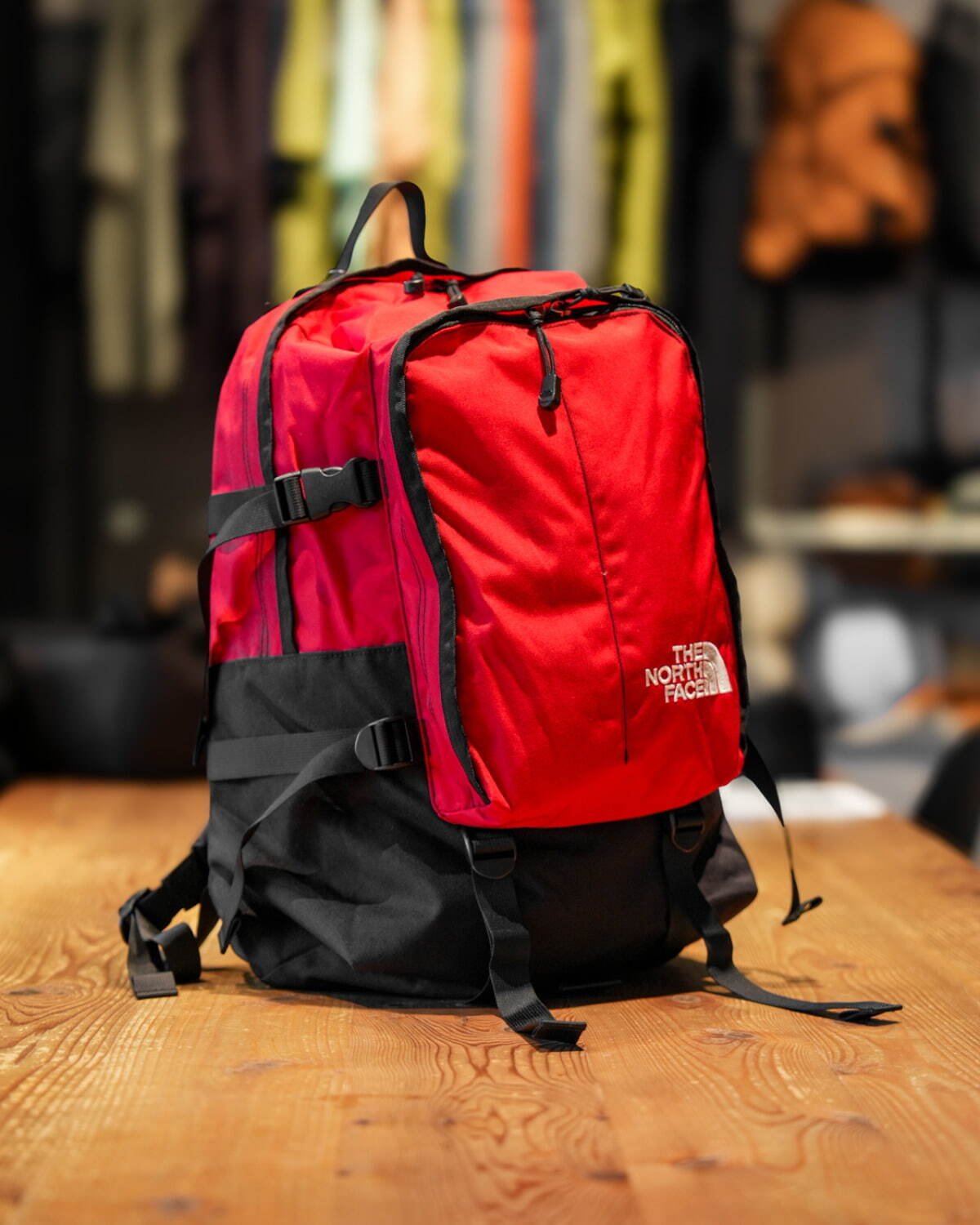 ザ・ノース・フェイス25年春夏、ゴアテックススニーカーや復刻デザイン