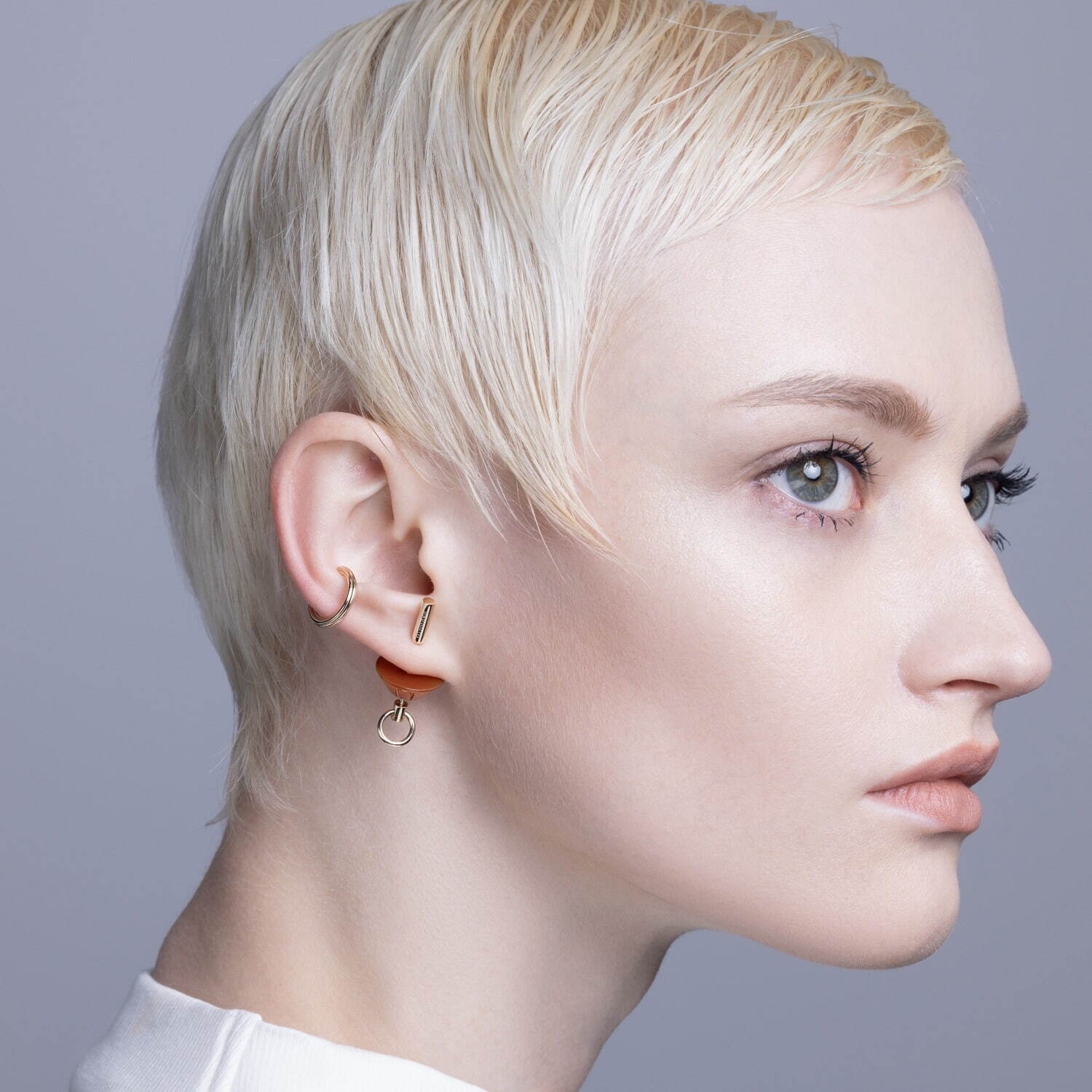 ヒロタカ「スピア」24年秋ジュエリー、落ち葉＆木の実イメージの秋色