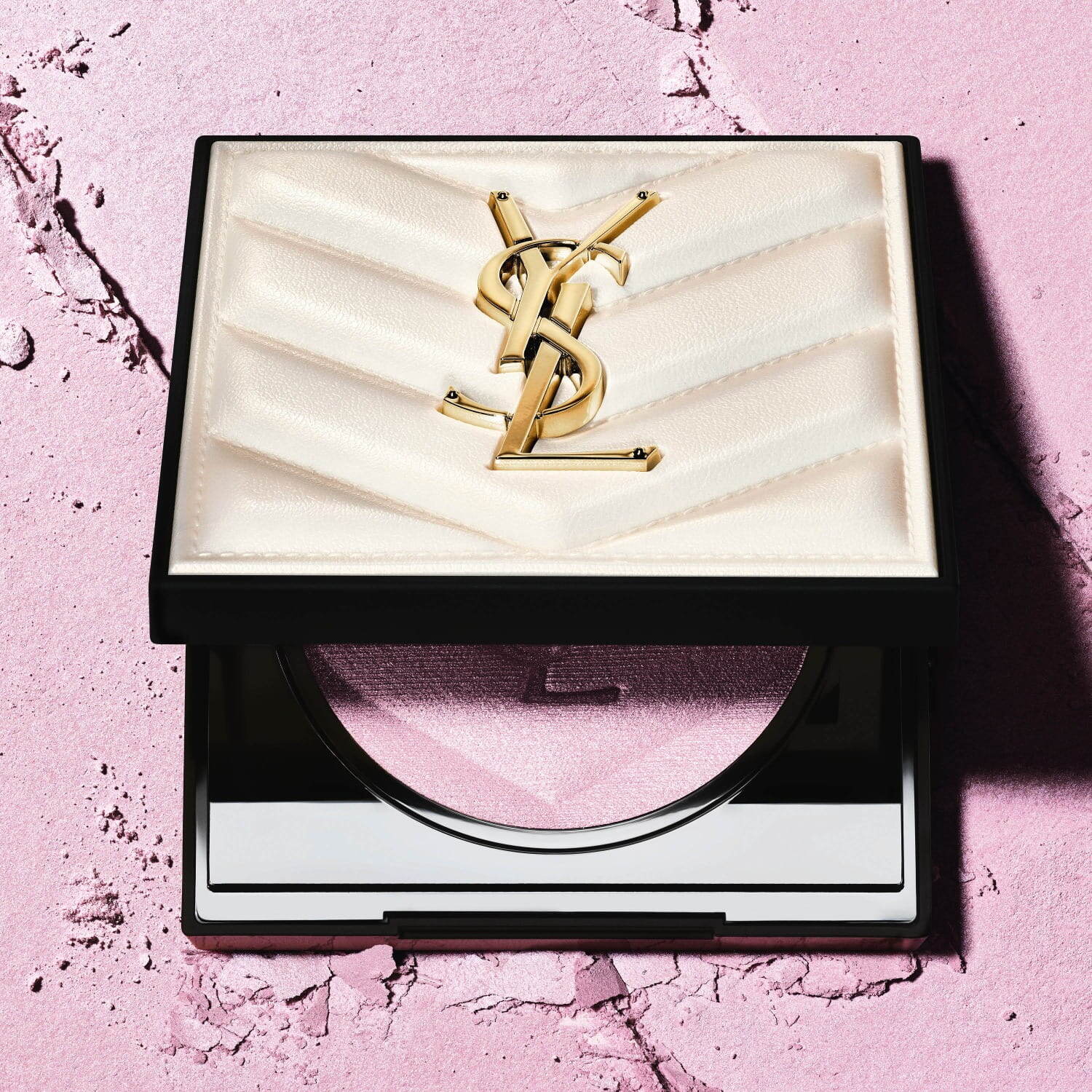 イヴ・サンローラン25年秋コスメ、光沢ツヤ肌ハイライターで“トーン