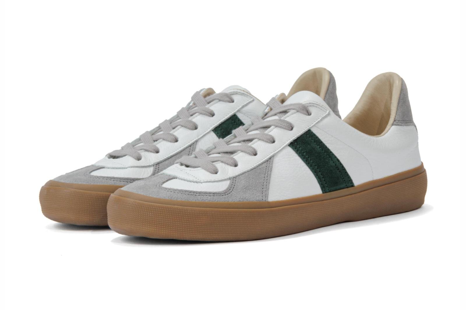 グラフペーパー×リプロダクションオブファウンドのスニーカー、”上質