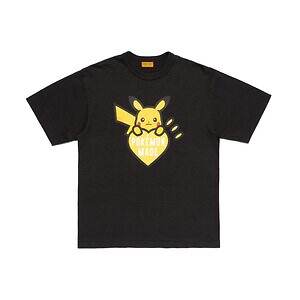 ヒューマンメイド×ポケモン“ハートロゴ”を抱えるピカチュウTシャツや