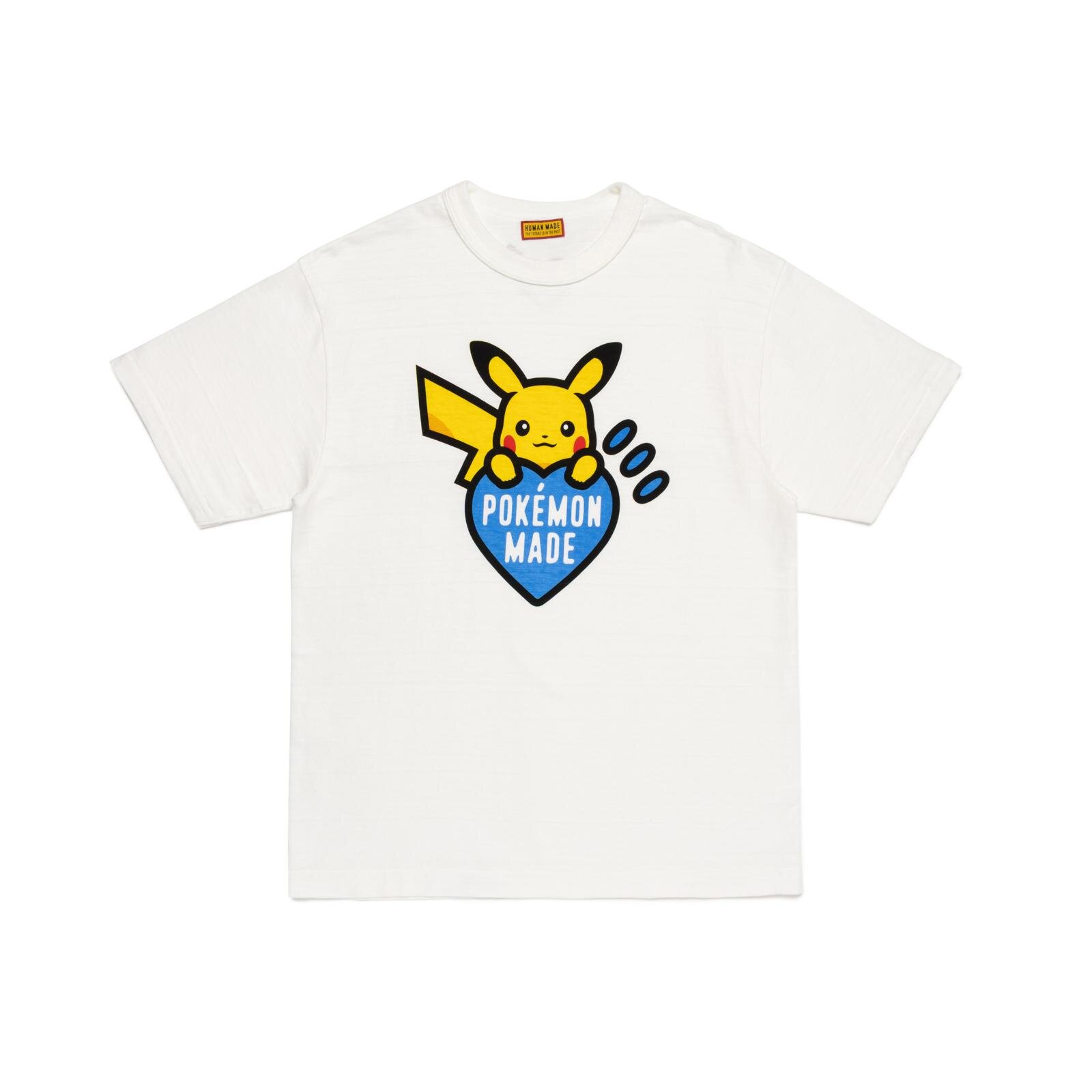 ヒューマンメイド×ポケモン“ハートロゴ”を抱えるピカチュウTシャツや