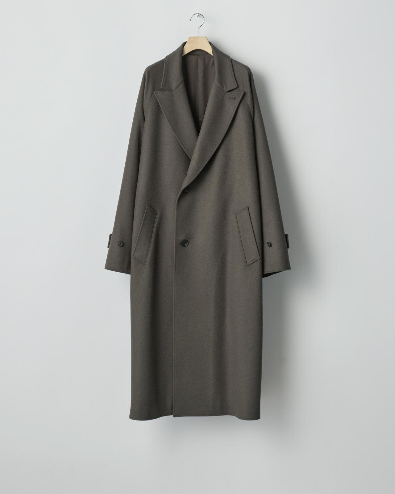 シュタインのコート、“カシミヤ×ラムウール”のダブルブレスト